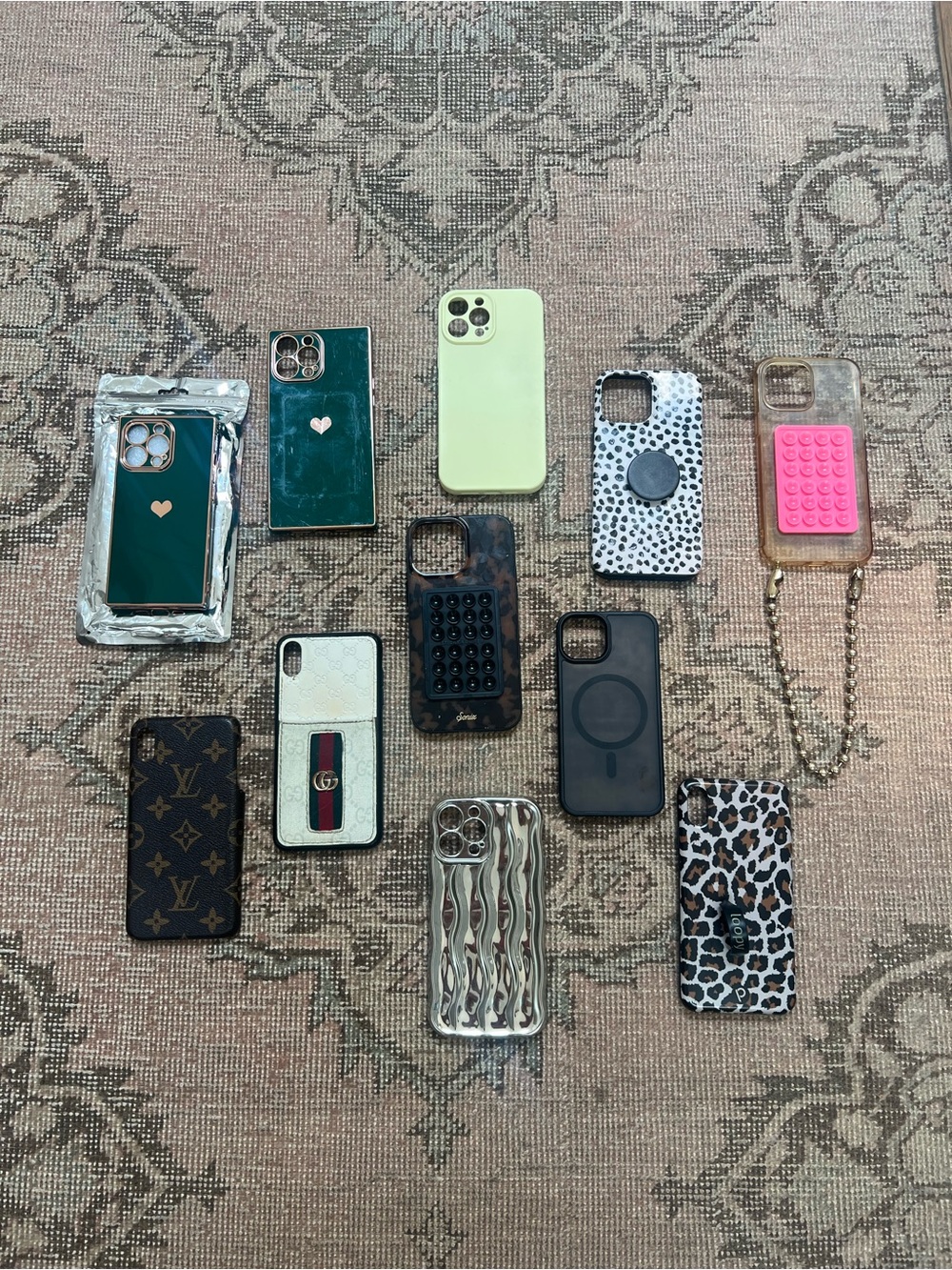 (11) iPhone 13 Pro Max Designer Inspired Phone Cases Like NEW !!!